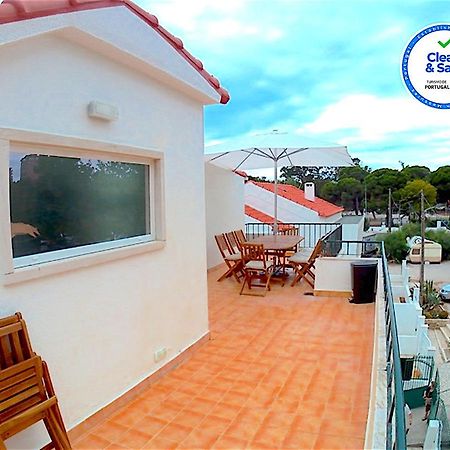 Apartment Near The Beach With Big Terrace Setubal Bagian luar foto